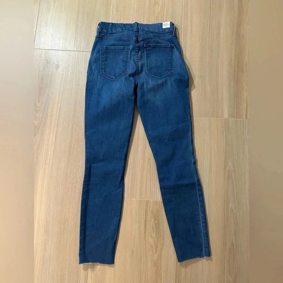 Frank & Eileen Sligo Easy Fit Skinny Jean In Medium Wash Raw Hem Size 26 - Picture 4 of 8